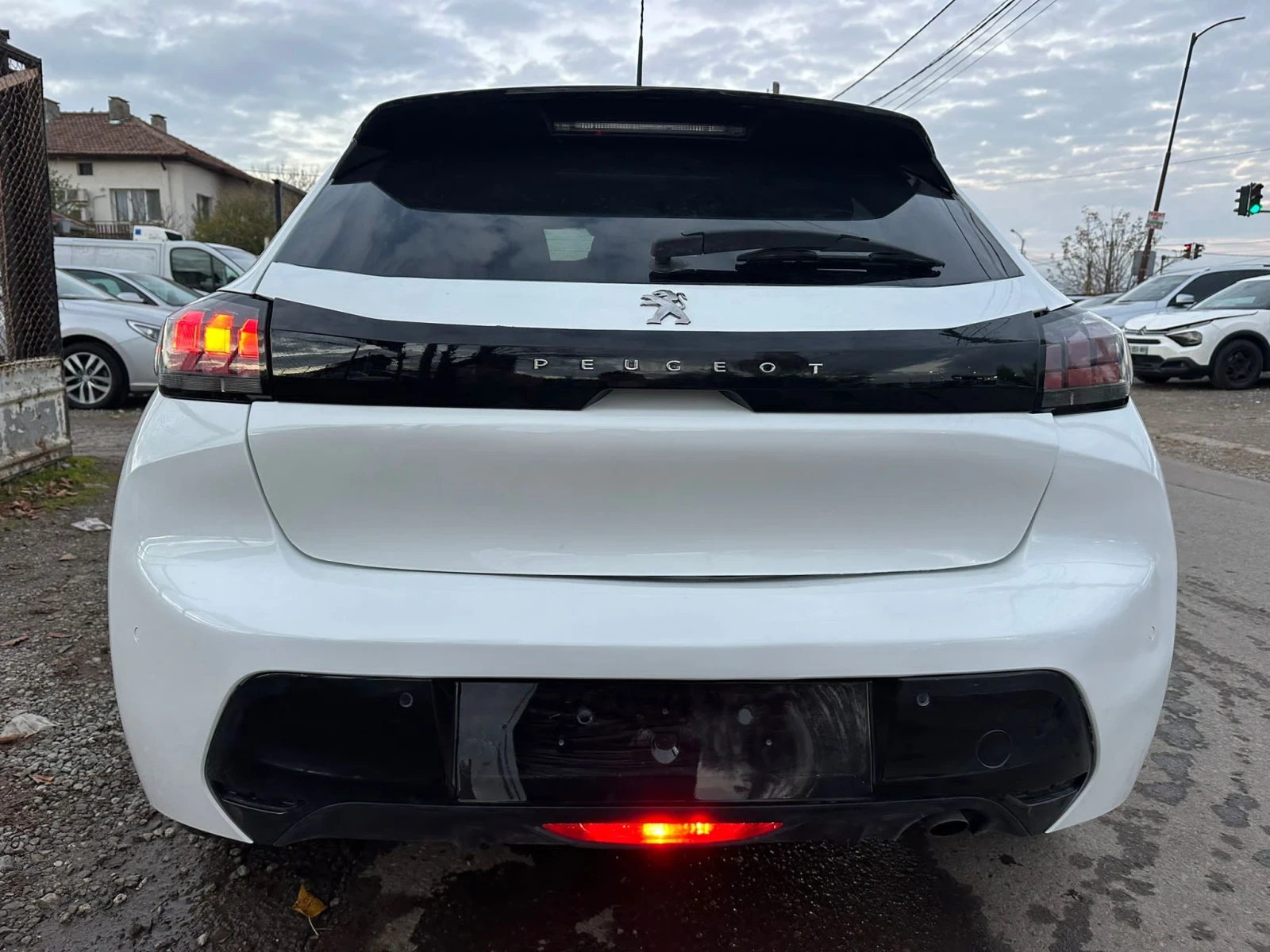 Peugeot 208 1, 200 EURO6 - изображение 5