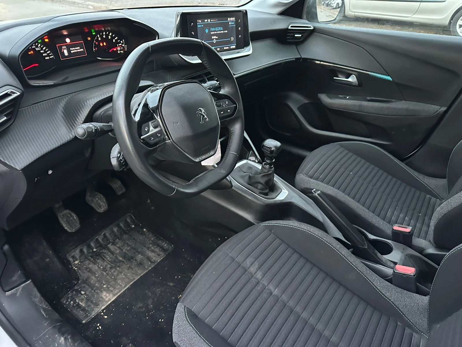 Peugeot 208 1, 200 EURO6 - изображение 7