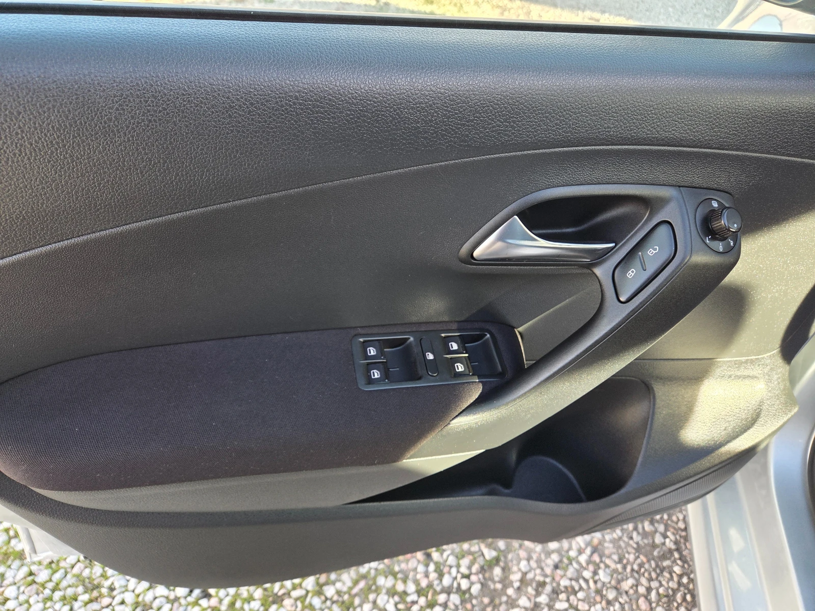 VW Polo 1.2 i 5 | Mobile.bg   12