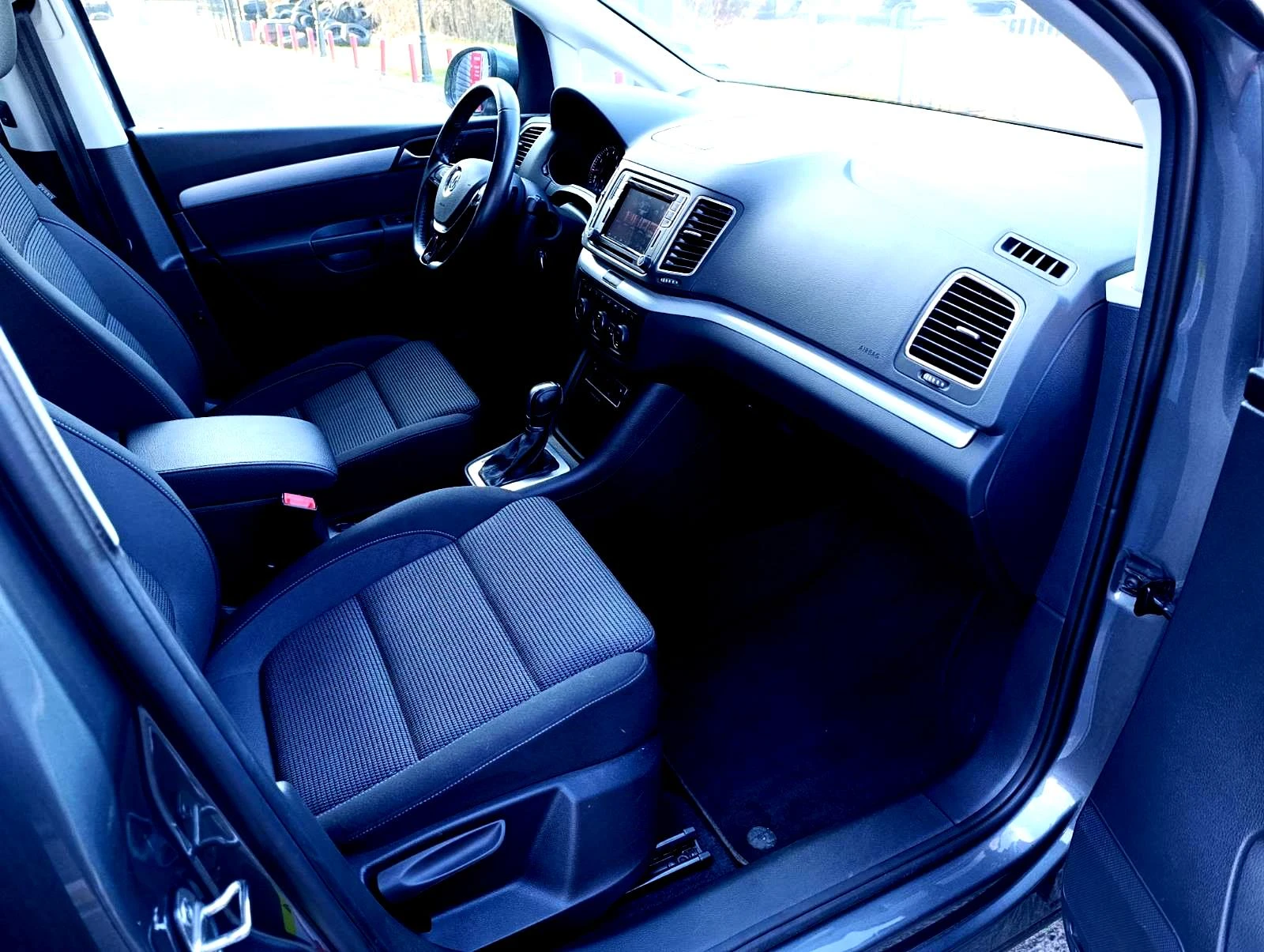 VW Sharan 1.4 DSG 6+ 1 ����� | Mobile.bg � ����������� 12