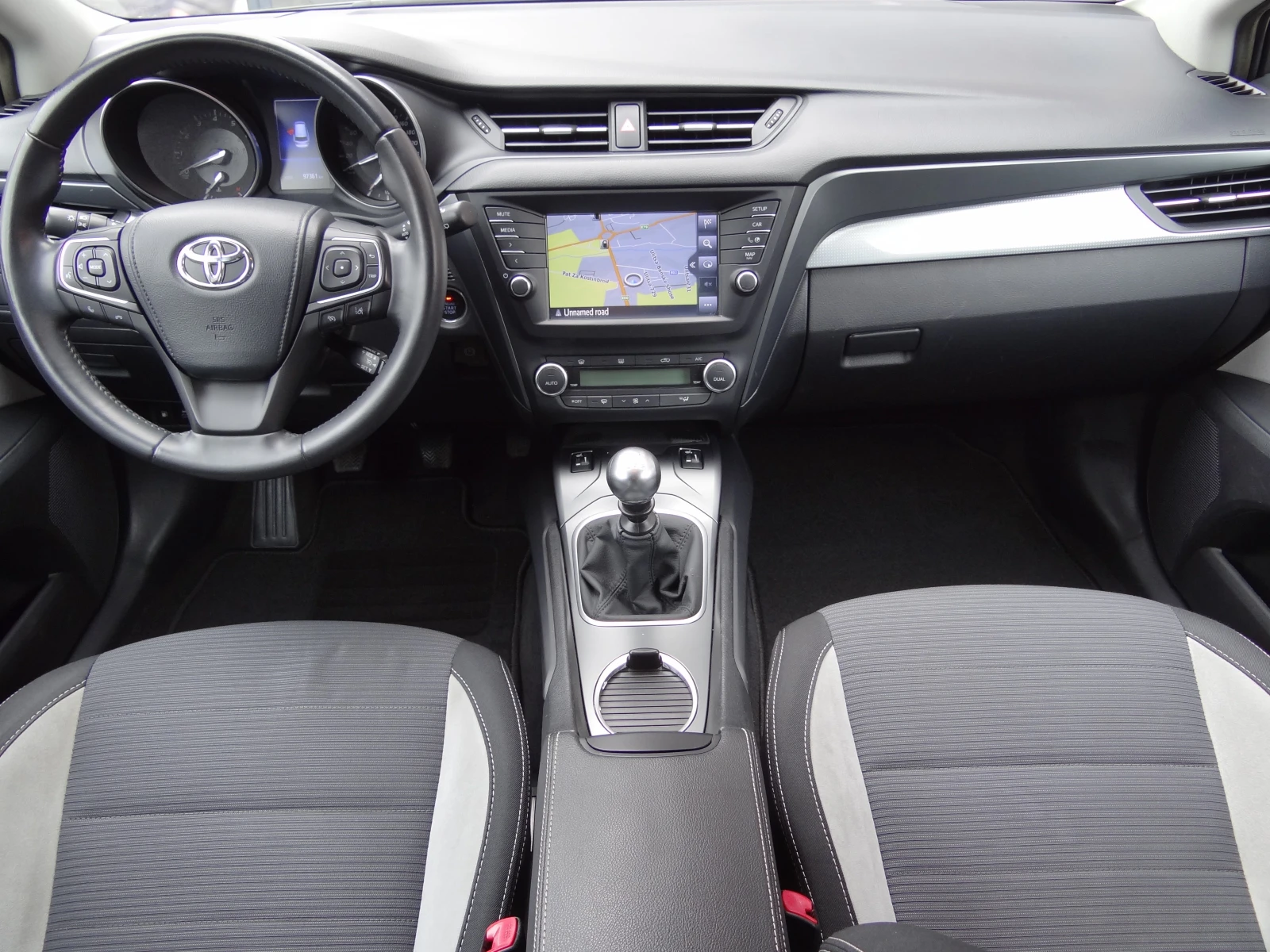 Toyota Avensis 1.8i - 147k.c. /Navi/Camera/Keyless/Led/Euro-6/ | Mobile.bg � ����������� 9