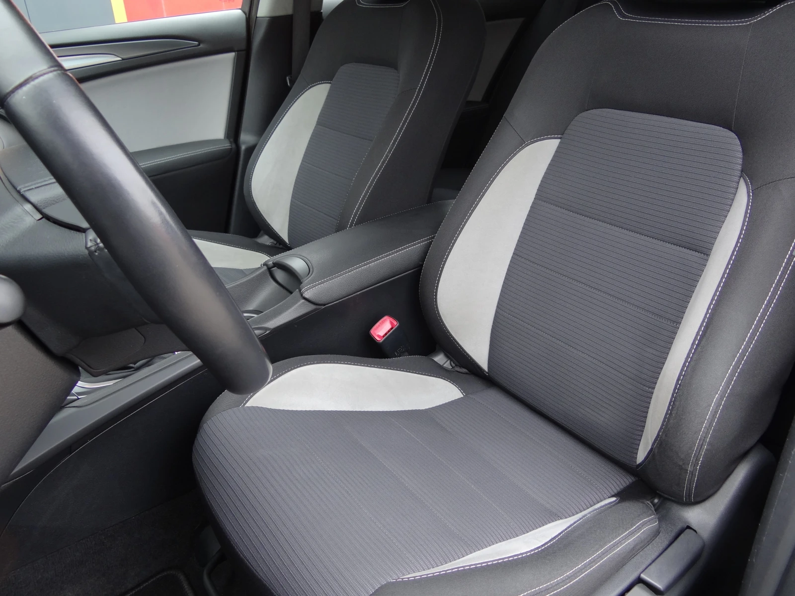 Toyota Avensis 1.8i - 147k.c. /Navi/Camera/Keyless/Led/Euro-6/ | Mobile.bg � ����������� 12