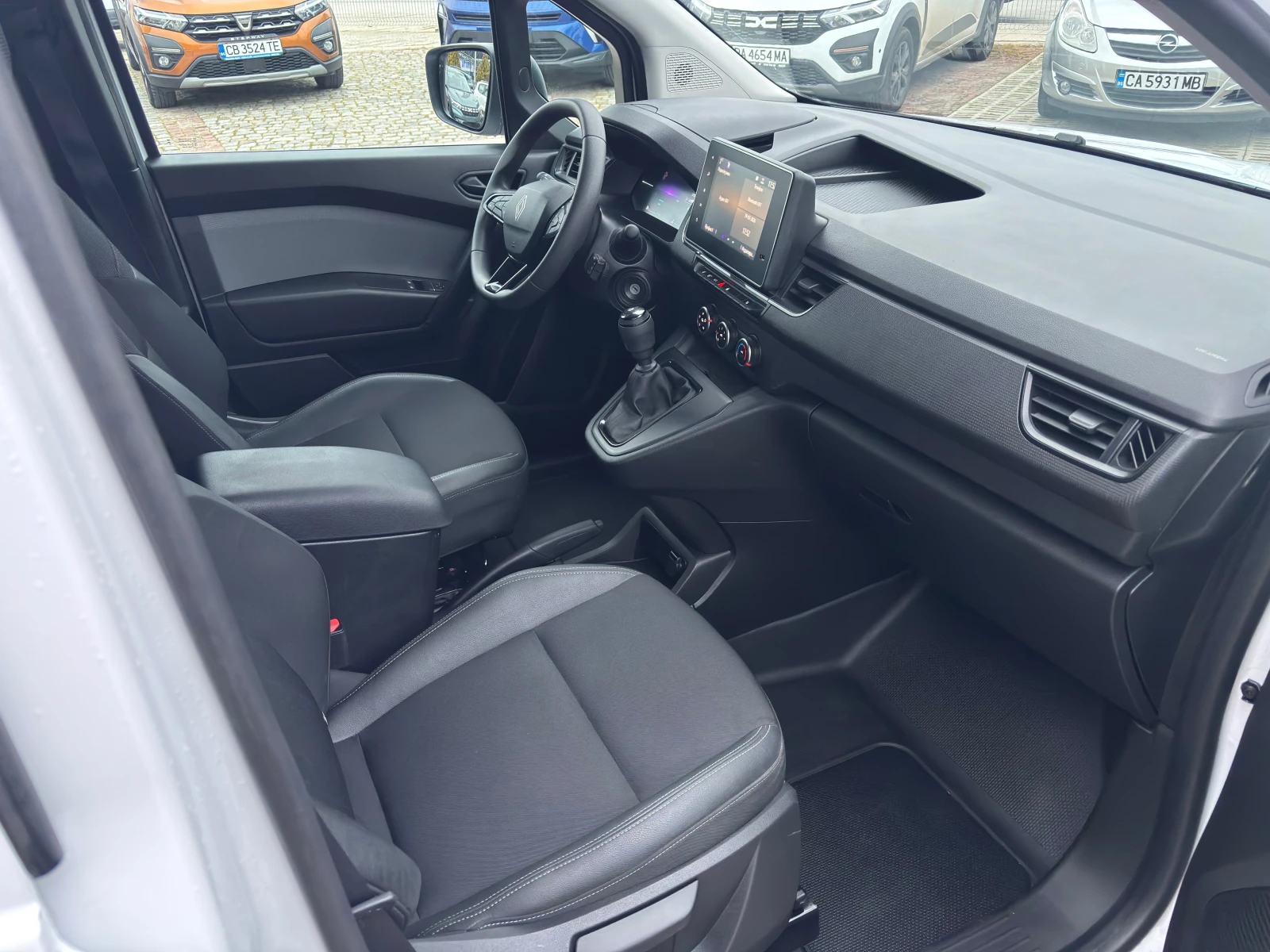 Renault Kangoo 1, 5 dCi 95 hp BVM6, снимка 12 - Автомобили и джипове - 53904751