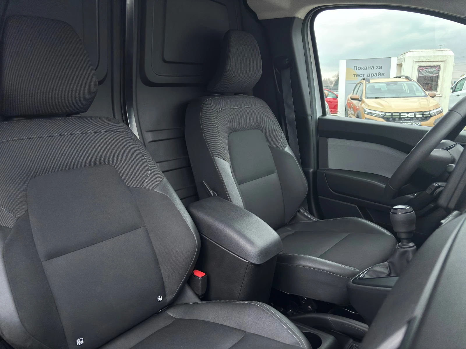 Renault Kangoo 1, 5 dCi 95 hp BVM6, снимка 14 - Автомобили и джипове - 53904751