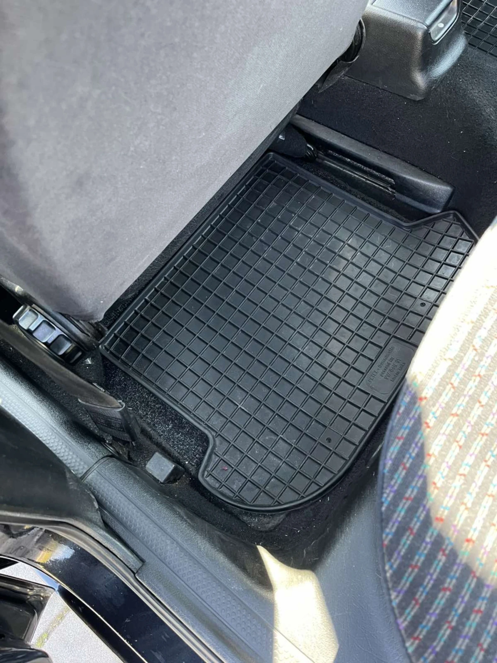 VW Golf 1.6 Газ/Бензин, снимка 10 - Автомобили и джипове - 53987298