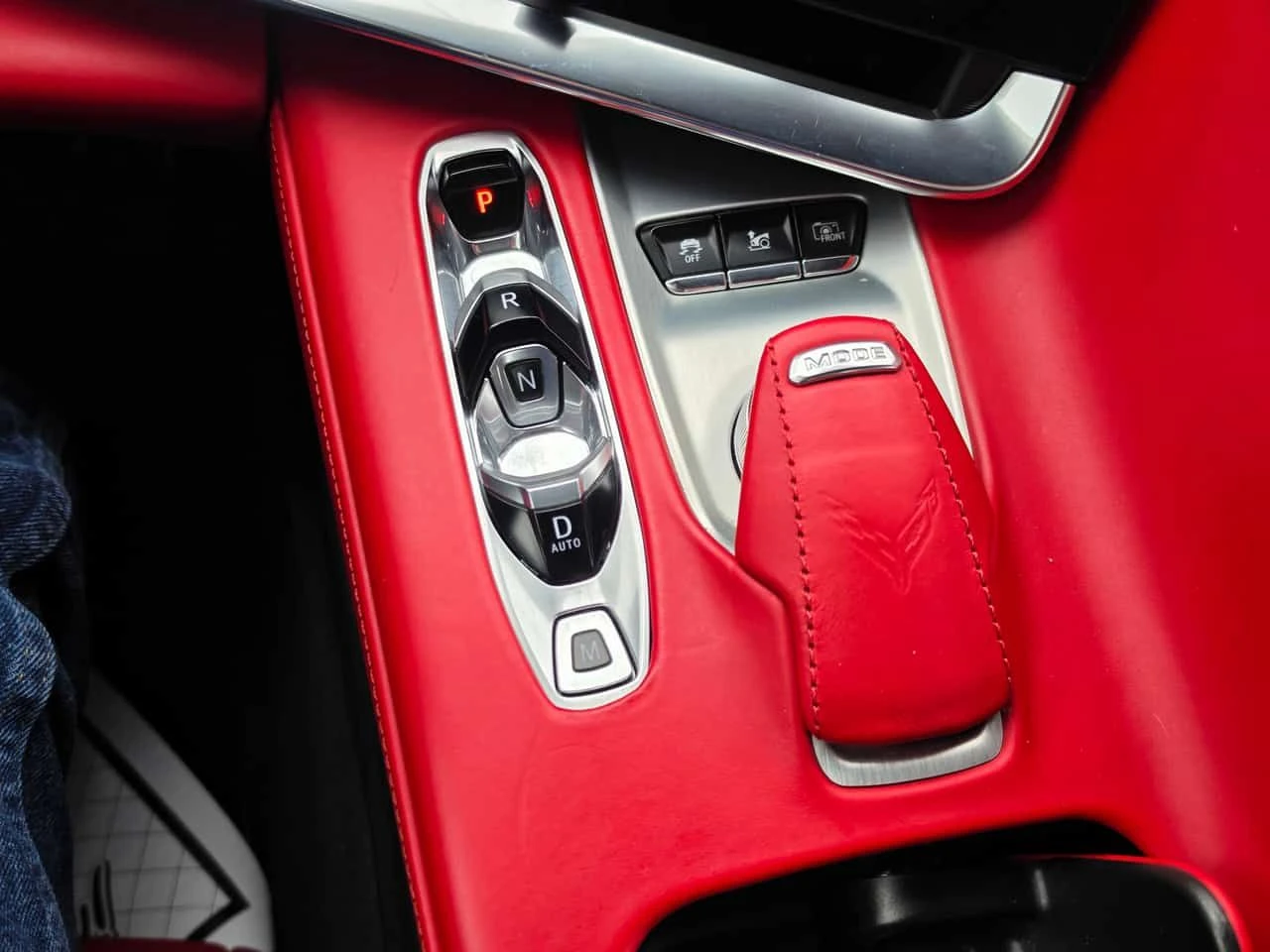 Chevrolet Corvette * 3LT * ПОДГРЕВ* KEYLESS* , снимка 9 - Автомобили и джипове - 54165612