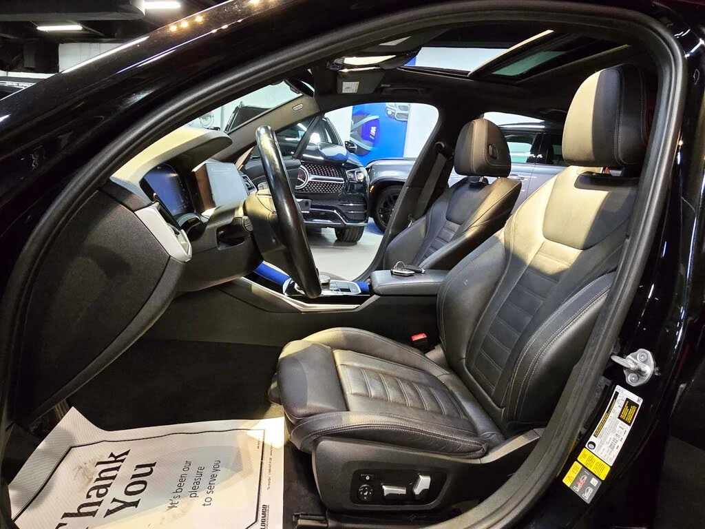 BMW 330 e xDrive Hybrid Plug-in AWD, снимка 7 - Автомобили и джипове - 54260561