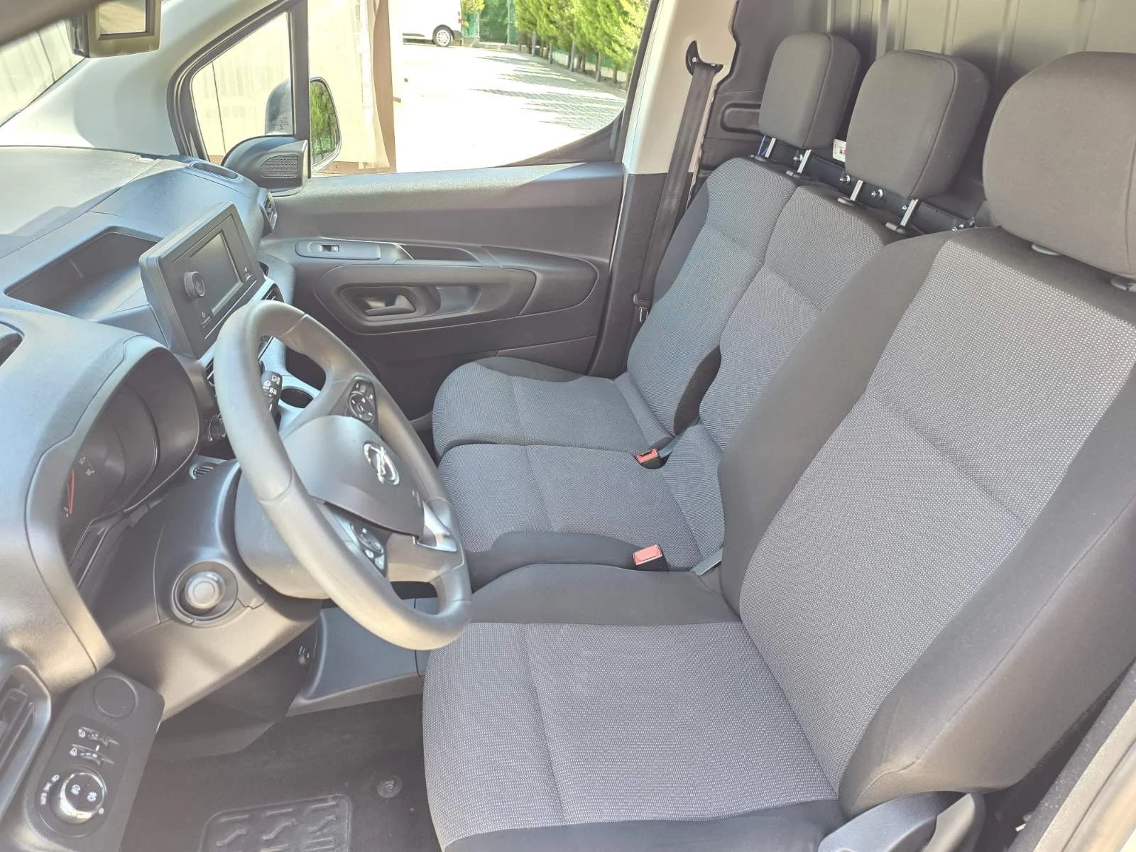 Opel Combo Electric 50kW, снимка 10 - Автомобили и джипове - 54320616