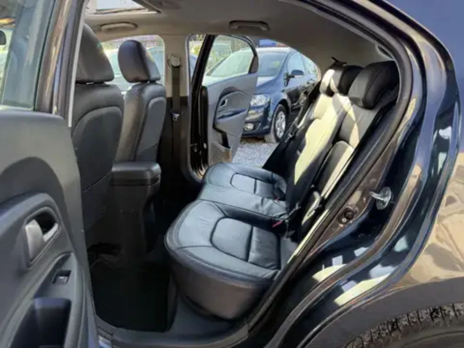 Kia Rio 1, 4дизел, снимка 8 - Автомобили и джипове - 54359154