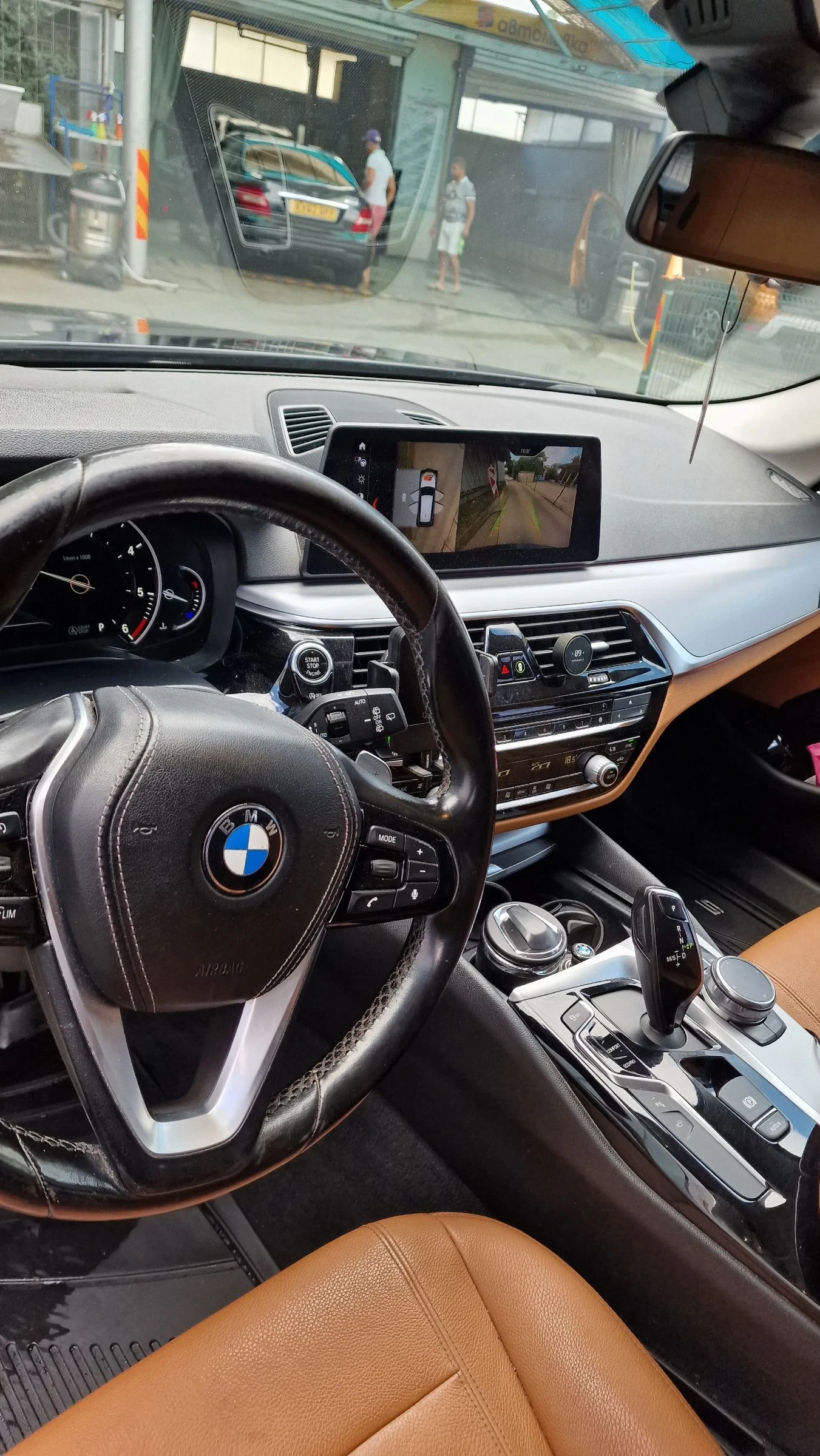 BMW 520, снимка 8 - Автомобили и джипове - 55084904