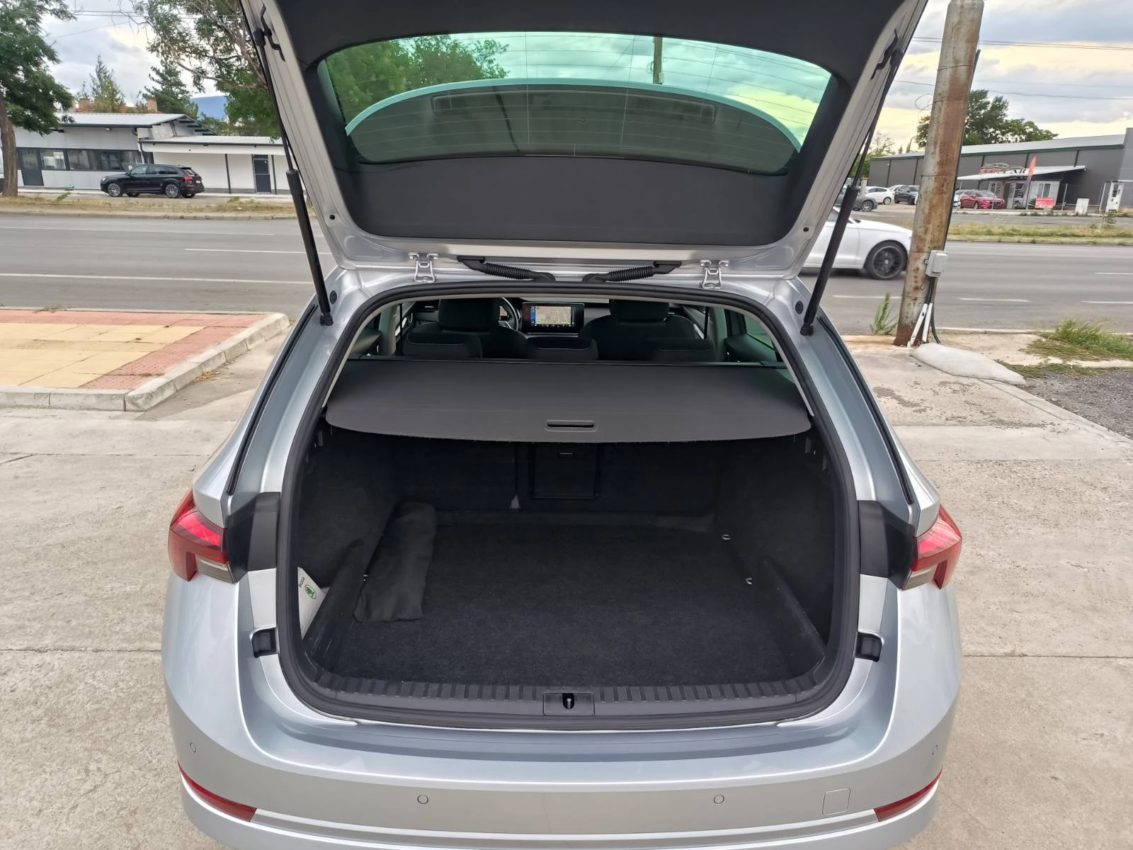 Skoda Octavia 2.0d-Navi-Automat-Euro-6D-108600km, снимка 11 - Автомобили и джипове - 55375000