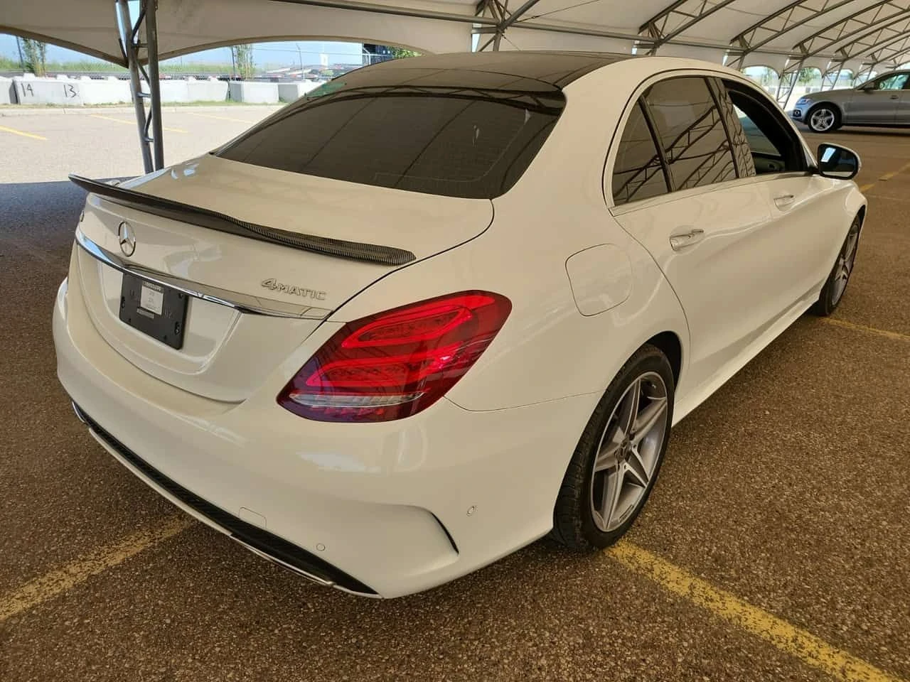 Mercedes-Benz C 300 * CARFAX * ОПЦИЯ ЗА ФИНАНСИРАНЕ, снимка 3 - Автомобили и джипове - 55526273