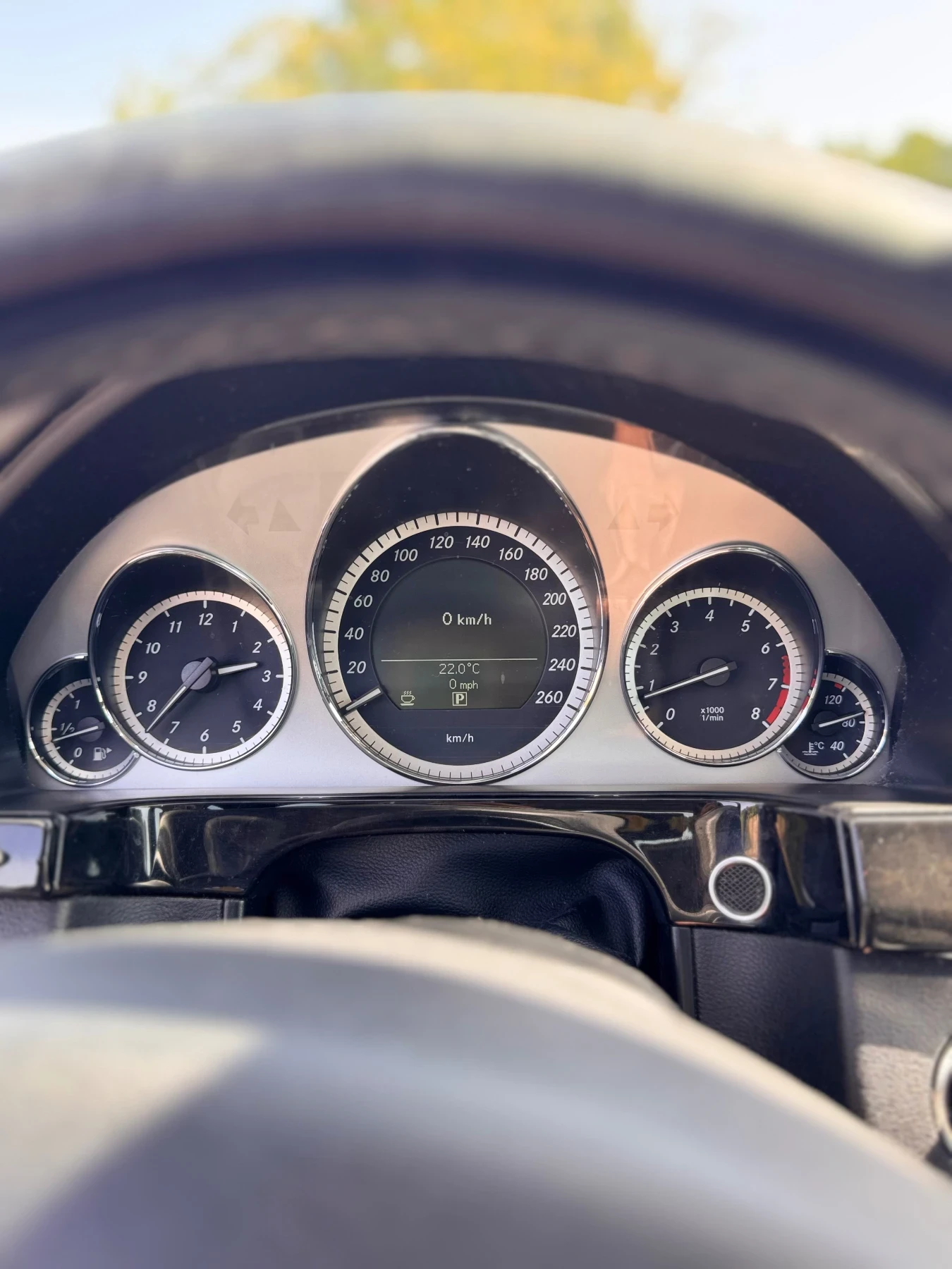 Mercedes-Benz E 200 Cgi, снимка 7 - Автомобили и джипове - 55876747