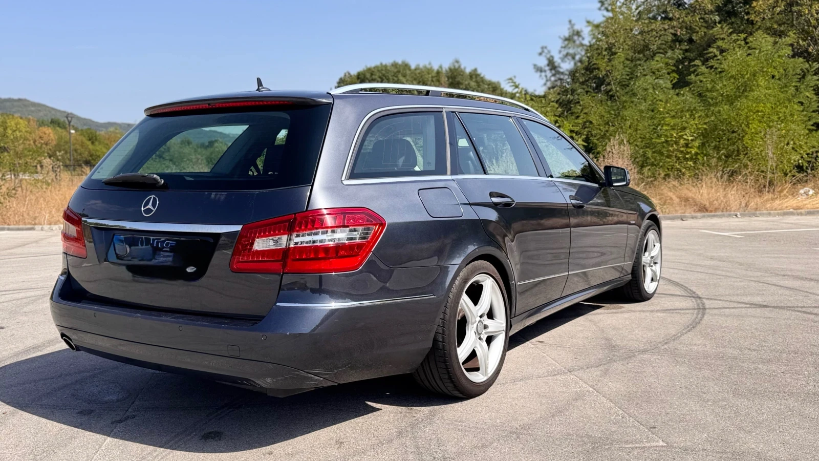 Mercedes-Benz E 200 Cgi, снимка 9 - Автомобили и джипове - 55876747