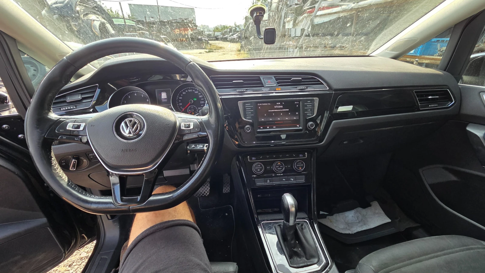 VW Touran 1.4 tsi, снимка 11 - Автомобили и джипове - 55881828