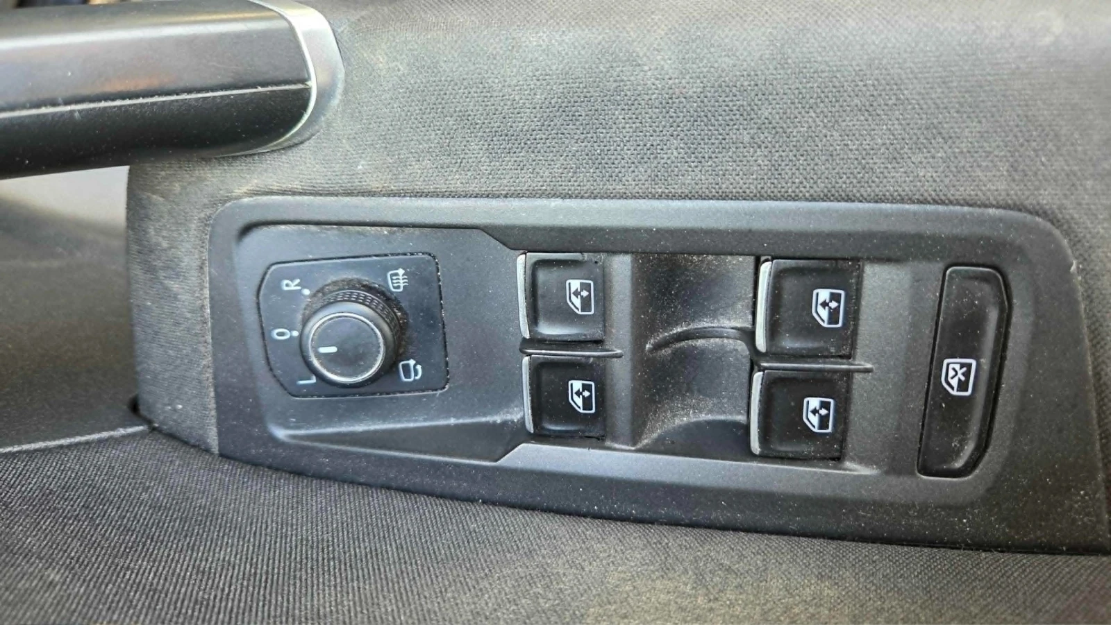 VW Touran 1.4 tsi, снимка 8 - Автомобили и джипове - 55881828