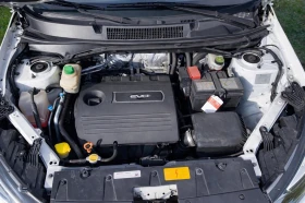 Toyota Rav4 Evo 5 SUV/1.6 бензин/126 к.с./12.2021/90000км, снимка 9