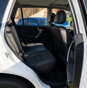 Toyota Rav4 Evo 5 SUV/1.6 бензин/126 к.с./12.2021/90000км, снимка 6