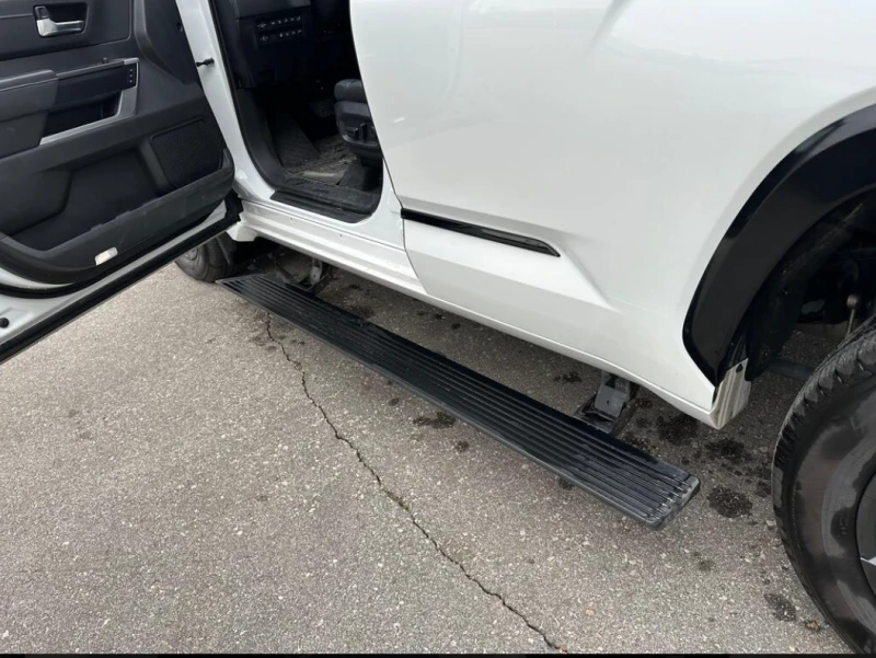 Toyota Sequoia Platinum 4WD | TOYOTA CERTIFIED, снимка 7 - Автомобили и джипове - 53131441