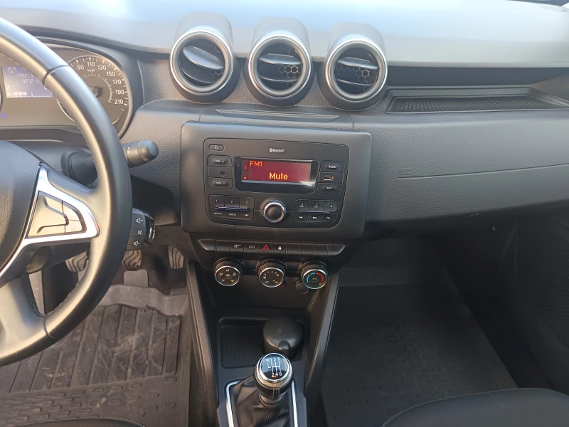 Dacia Duster 1.5 dCi 95к.с., снимка 11 - Автомобили и джипове - 53445387