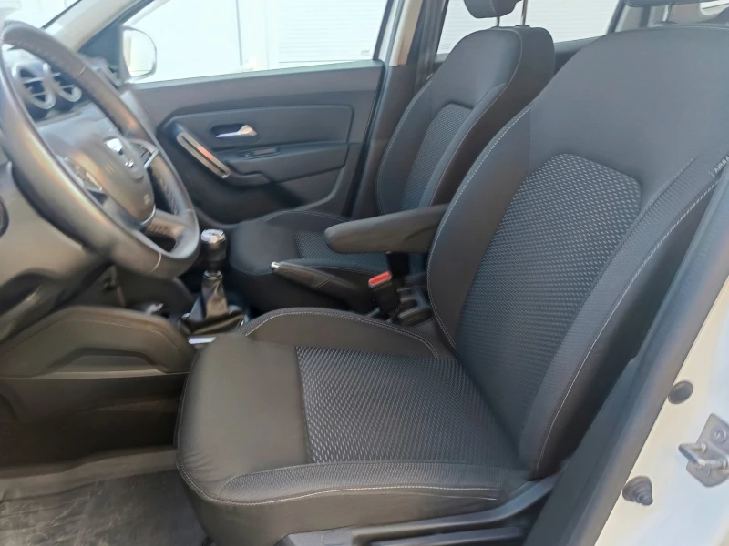 Dacia Duster 1.5 dCi 95к.с., снимка 14 - Автомобили и джипове - 53445387