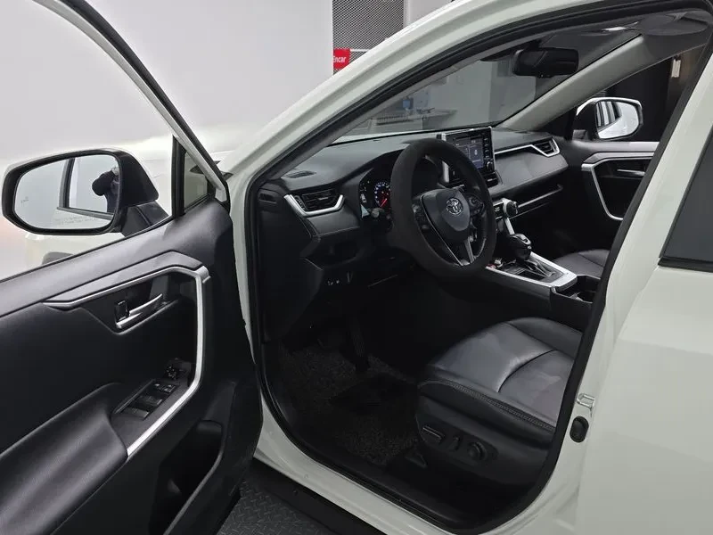 Toyota Rav4 2.5 2Wd, снимка 10 - Автомобили и джипове - 55748452