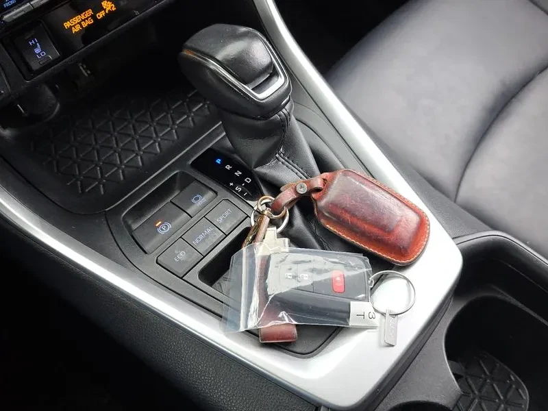 Toyota Rav4 2.5 2Wd, снимка 9 - Автомобили и джипове - 55748452
