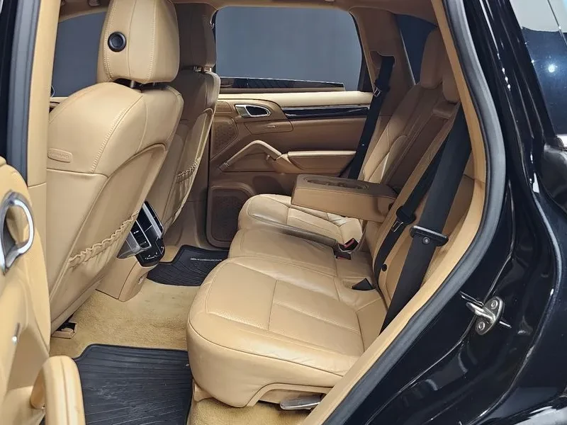 Porsche Cayenne 4.8 S 958, снимка 10 - Автомобили и джипове - 56358835