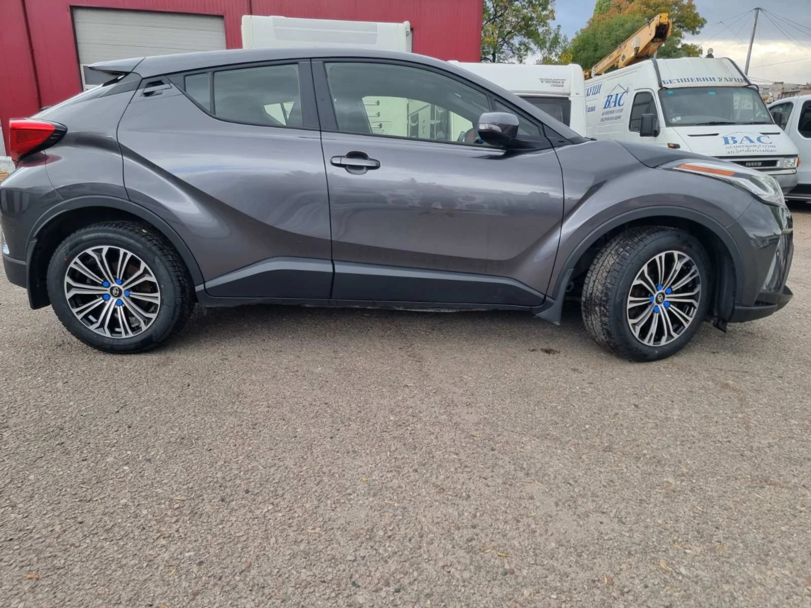 Toyota C-HR 2.0i - изображение 3