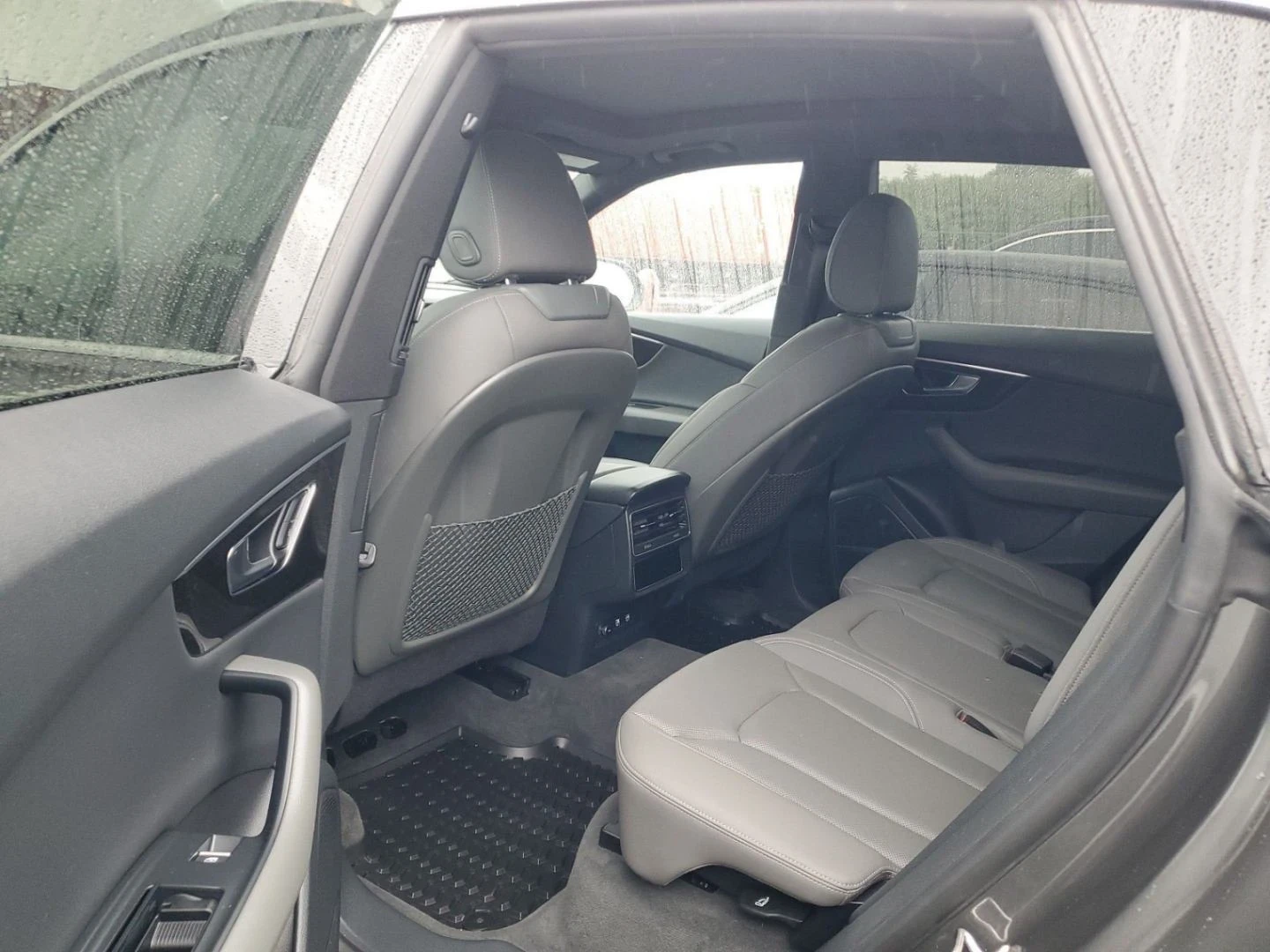 Audi Q8 Пътува за България! 360* ВАКУМ* ПОДГРЕВ* PANO - изображение 4