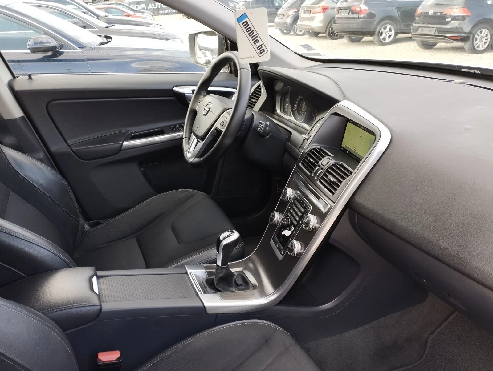 Volvo XC60 2.0D FACELIFT EURO6 190КС, снимка 10 - Автомобили и джипове - 52530428