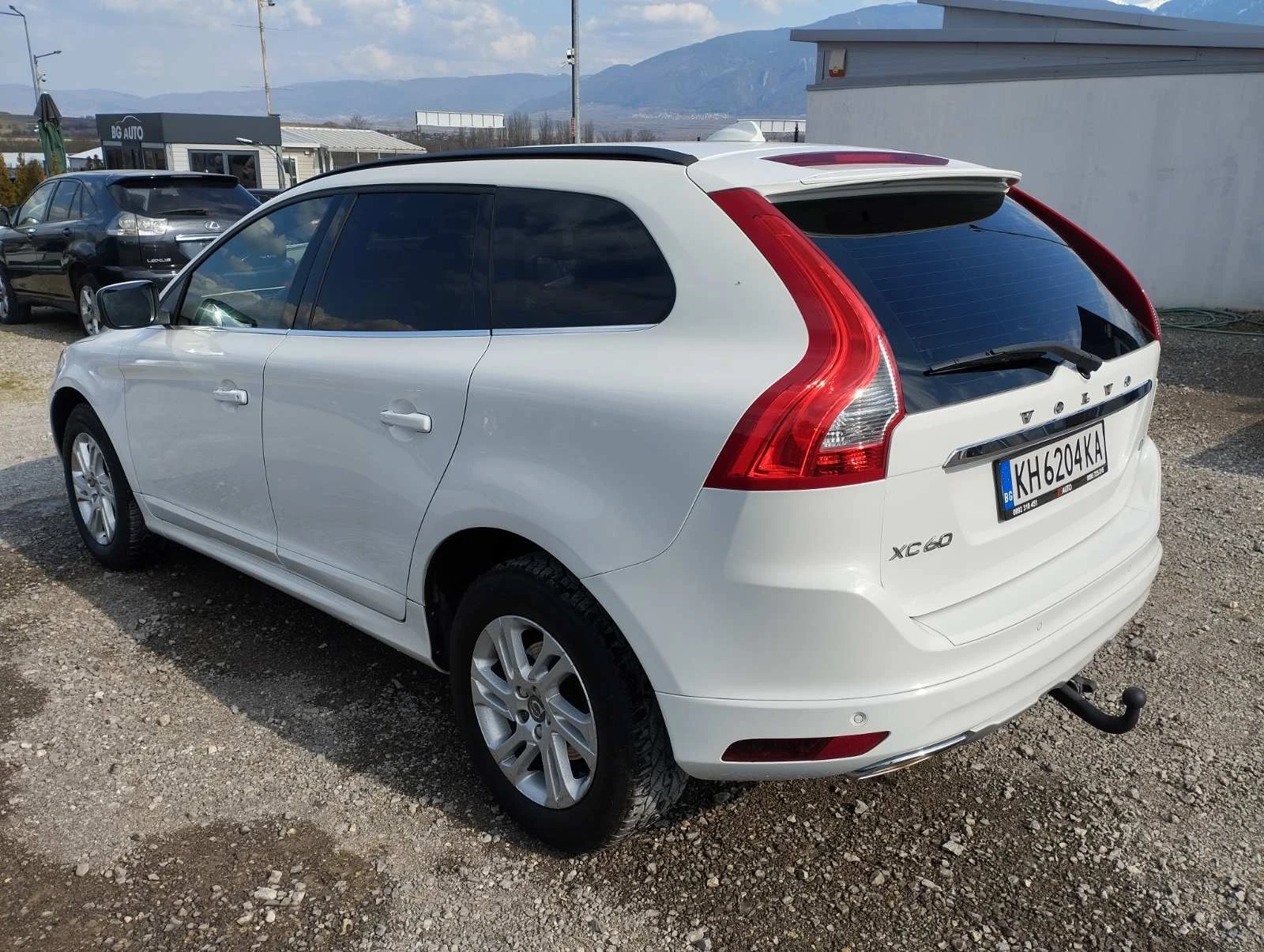 Volvo XC60 2.0D FACELIFT EURO6 190КС, снимка 4 - Автомобили и джипове - 52530428