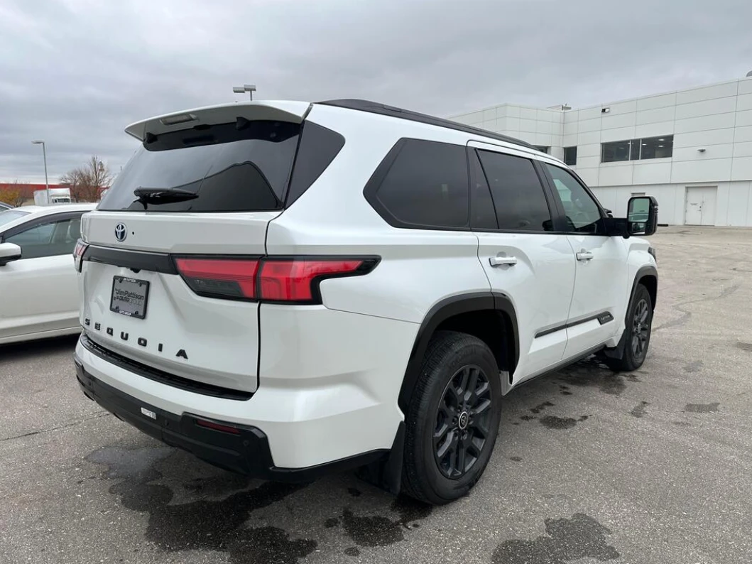 Toyota Sequoia Platinum 4WD | TOYOTA CERTIFIED - изображение 3