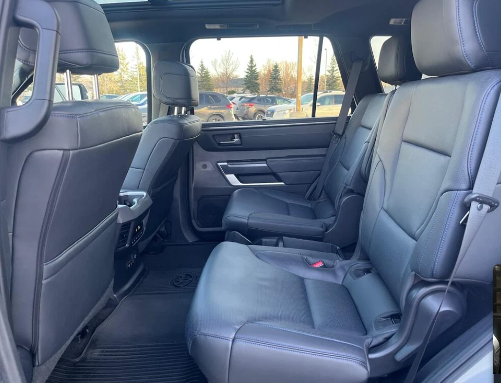 Toyota Sequoia Platinum 4WD | TOYOTA CERTIFIED | Mobile.bg � ����������� 16