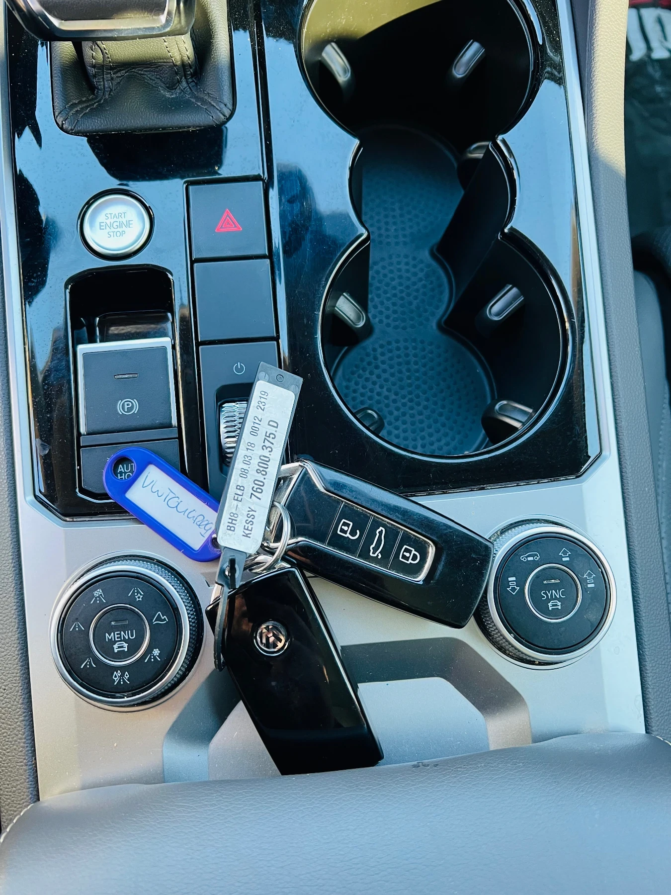 VW Touareg VW Toureg 3.0TDI 4Motion-IQ Full Matrix LED-camera - изображение 6