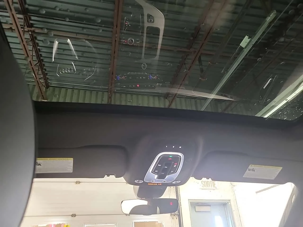 Audi Q7 * TECHNIK * CARFAX * 360 КАМЕРА * ОБДУХВАНЕ * , снимка 14 - Автомобили и джипове - 54341326