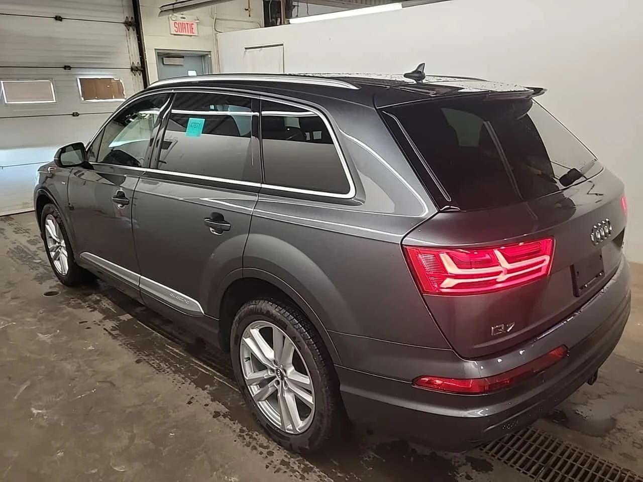 Audi Q7 * TECHNIK * CARFAX * 360 КАМЕРА * ОБДУХВАНЕ * , снимка 4 - Автомобили и джипове - 54341326