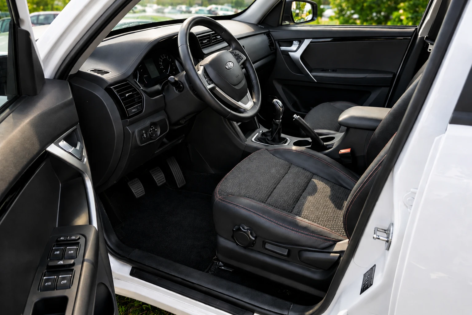 Toyota Rav4 Evo 5 SUV/1.6 бензин/126 к.с./12.2021/90000км, снимка 8 - Автомобили и джипове - 54516757