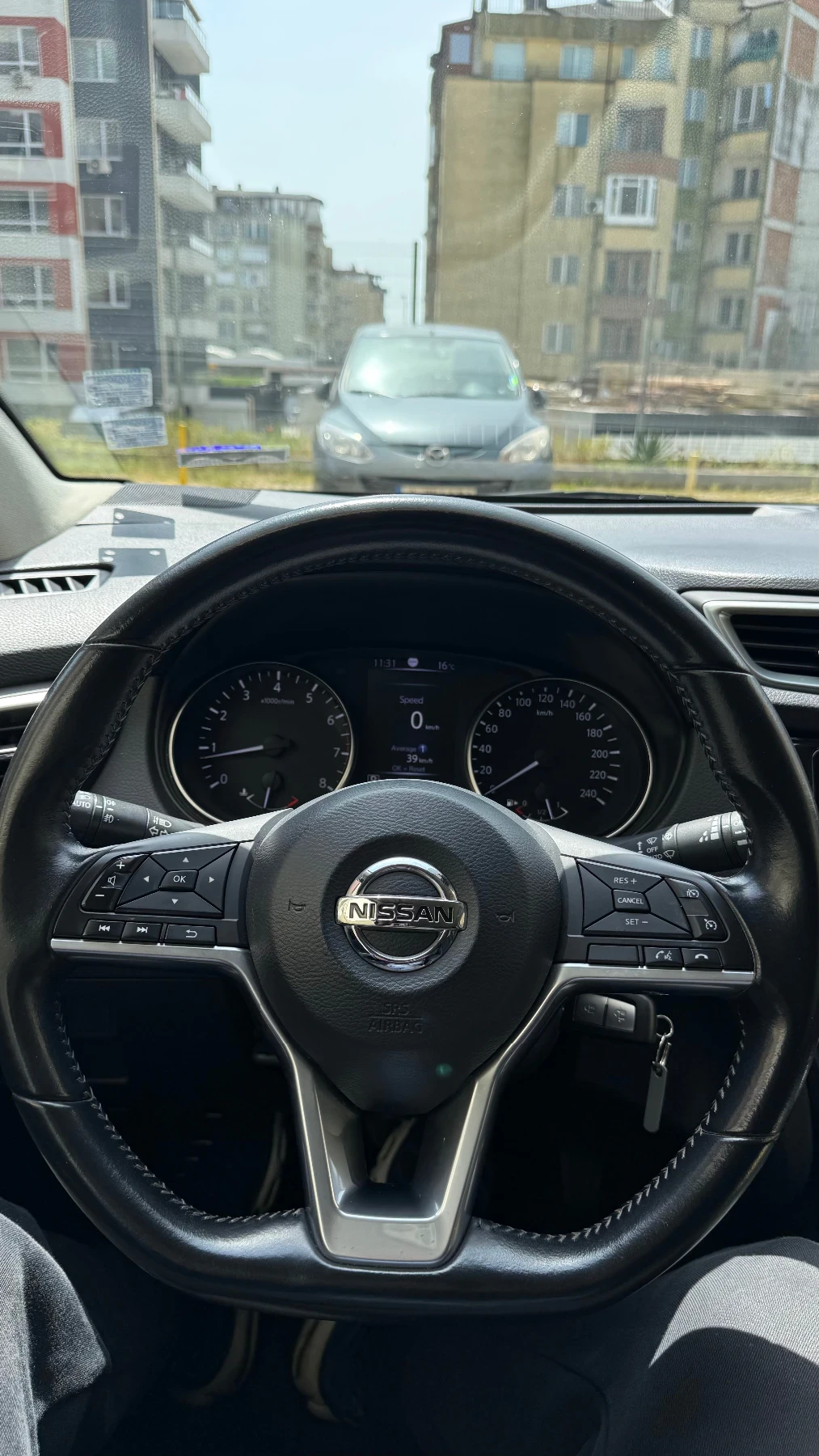 Nissan Qashqai, снимка 10 - Автомобили и джипове - 54542641