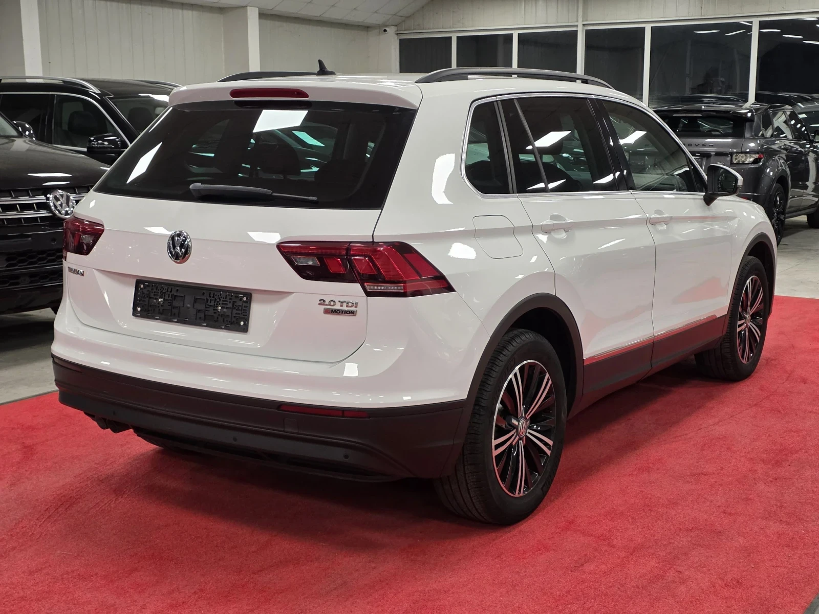 VW Tiguan Comfortline 2.0 TDI | DSG7 | 4 Motion, снимка 4 - Автомобили и джипове - 54759052