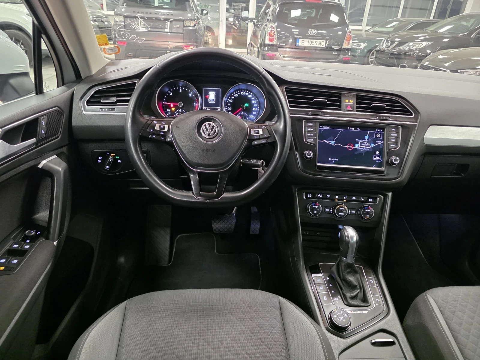 VW Tiguan Comfortline 2.0 TDI | DSG7 | 4 Motion, снимка 7 - Автомобили и джипове - 54759052