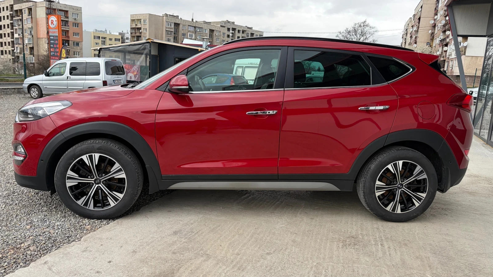 Hyundai Tucson 1.6i* 177hp* 4x4* Швейцария, снимка 7 - Автомобили и джипове - 54791350