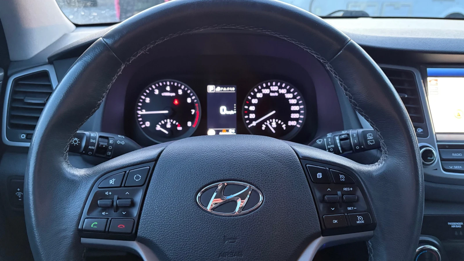 Hyundai Tucson 1.6i* 177hp* 4x4* Швейцария, снимка 13 - Автомобили и джипове - 54791350