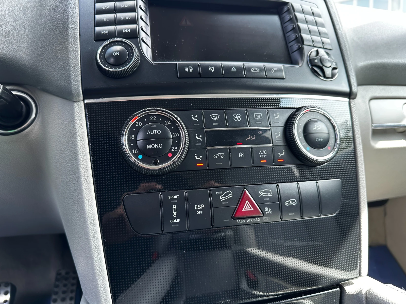 Mercedes-Benz ML 320, снимка 12 - Автомобили и джипове - 54844626