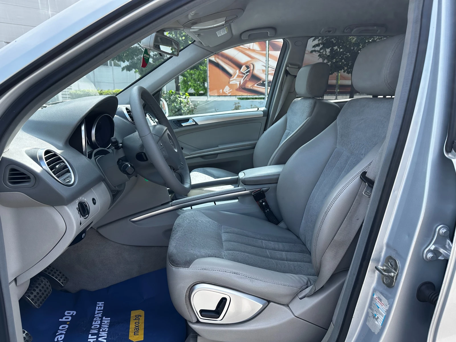 Mercedes-Benz ML 320, снимка 9 - Автомобили и джипове - 54844626