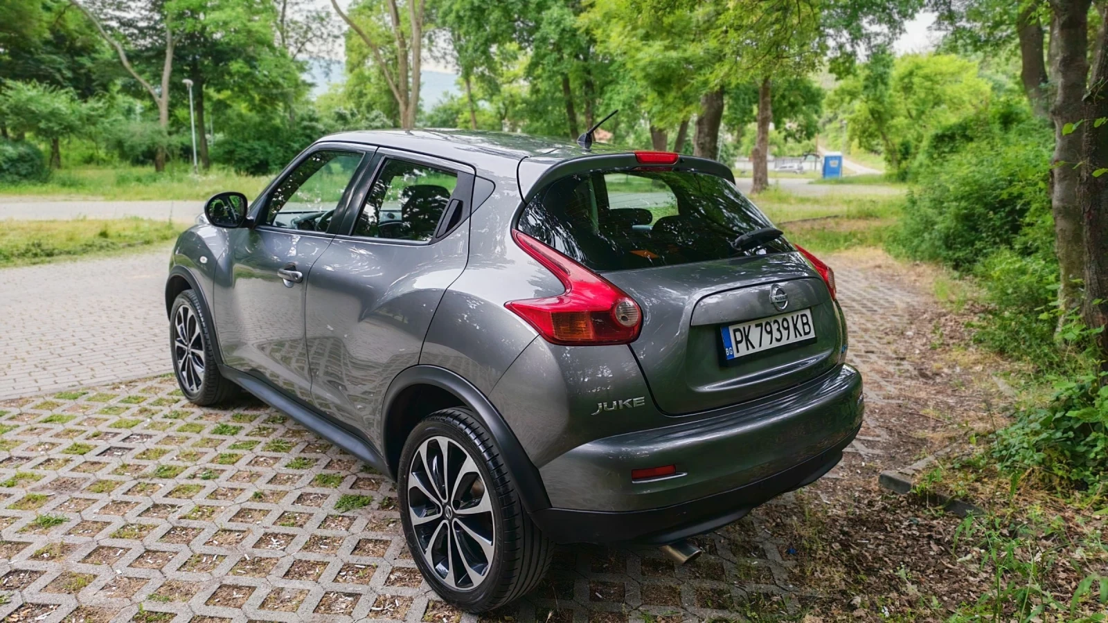 Nissan Juke с регистрация, обслужен, снимка 5 - Автомобили и джипове - 54875548