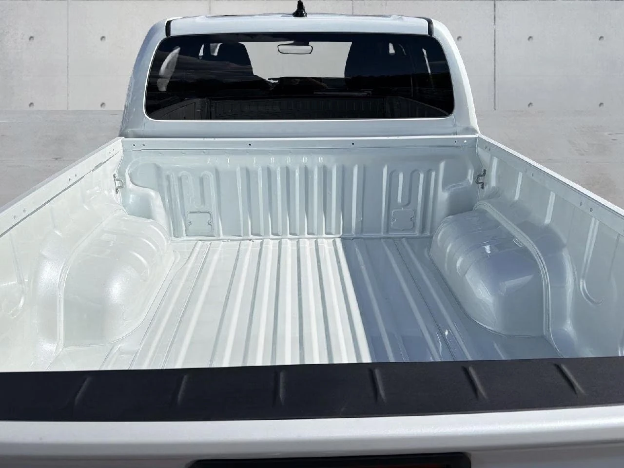 Toyota Hilux 2.8 D-4D/MILD HYBRID/EXECUTIVE /4X4 /LED/JBL/ | Mobile.bg � ����������� 17