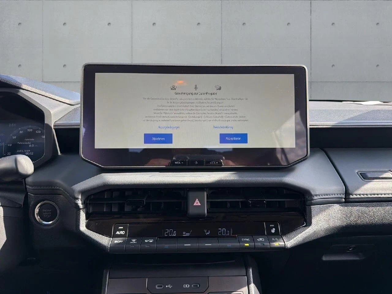 Toyota Hilux 2.8 D-4D/MILD HYBRID/EXECUTIVE /4X4 /LED/JBL/ | Mobile.bg � ����������� 12