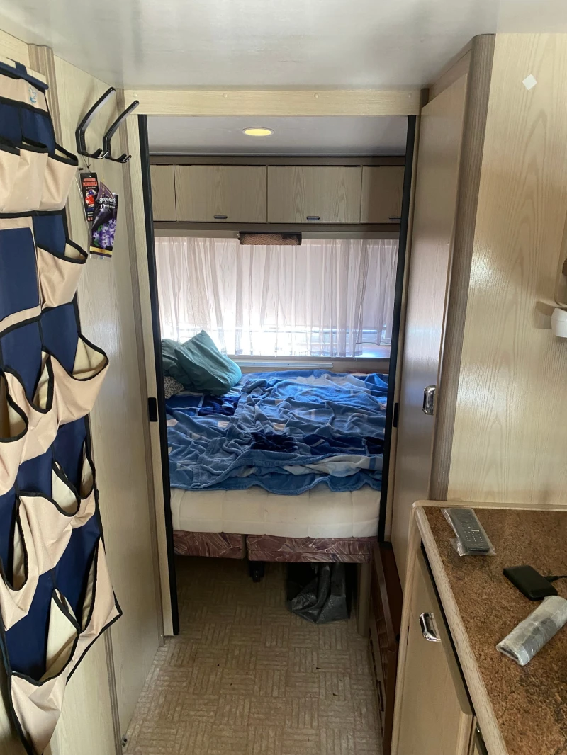 Каравана Bursner 4212, снимка 3 - Каравани и кемпери - 51710559