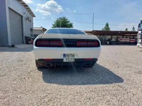 Dodge Challenger 5.7 HEMI, снимка 4